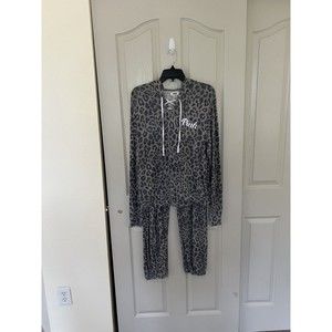 PINK Victoria's Secret Women's Size L 2 Piece Pajama Set Hoodie Cheetah Print